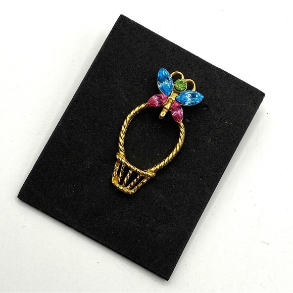 Butterfly Basket Vintage Rhinestone Gold Tone Butterfly Lapel Hat Pin - Picture 4 of 4